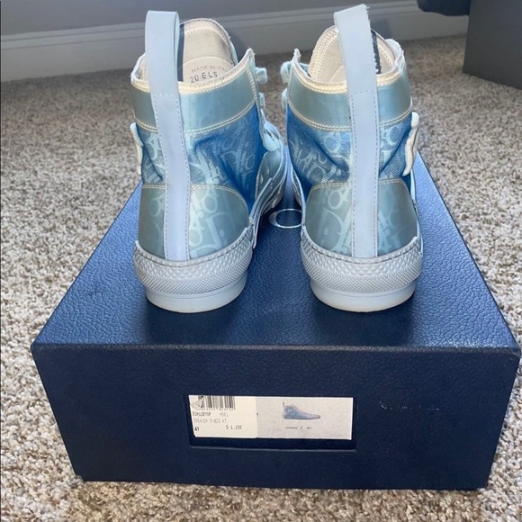 Authentic Mens Dior shoes worn 4 times. Box and tags. Great condition - Picture 3 of 4